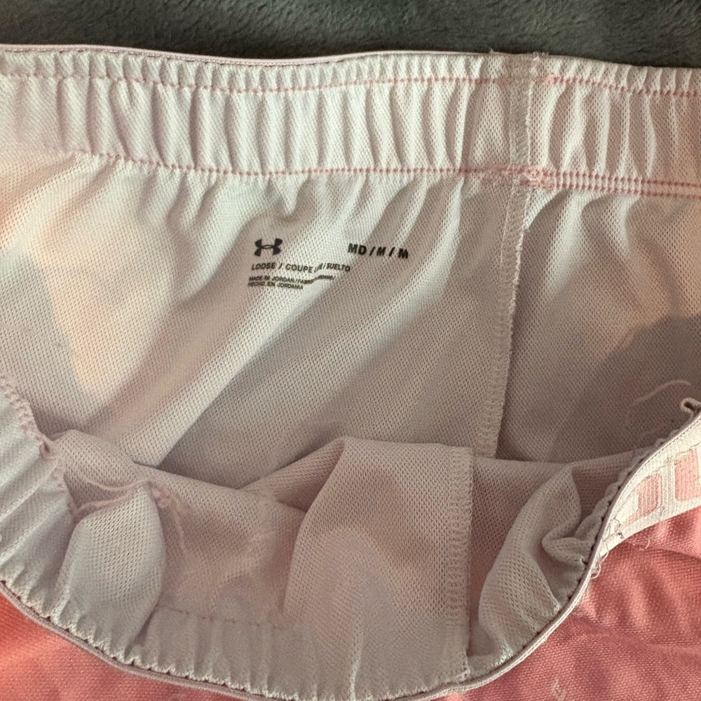 under armor pink athletic shorts - Picture 2 of 2
